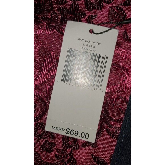 Vera Bradley Tech Wristlet RFID Protection Classic Navy NWT Retail $69 - Picture 4 of 4